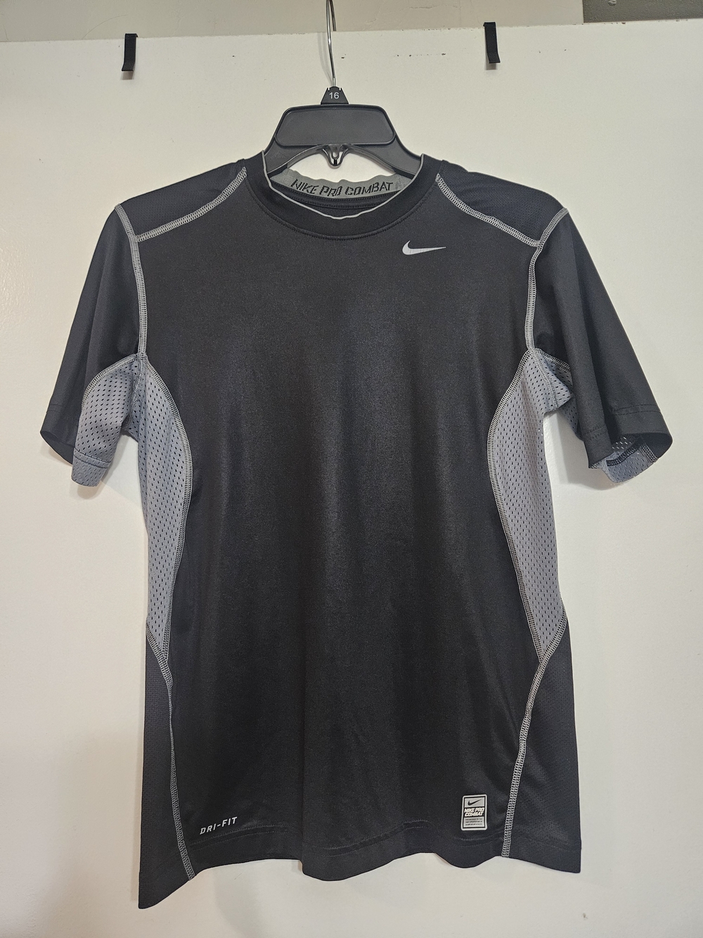 Vintage Nike Pro Combat Fitted Dri-Fit Short Sleeve Tee